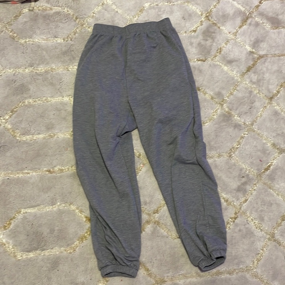 Basic cozy gray sweatpants